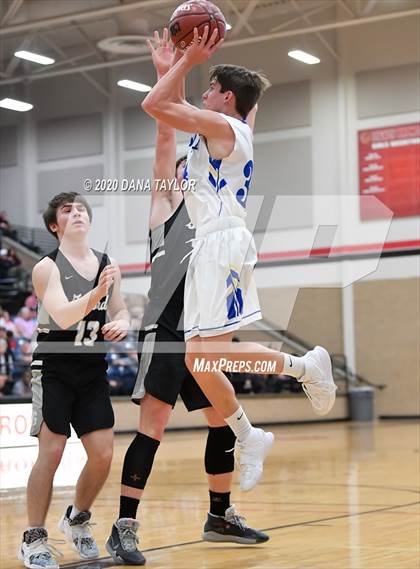 Thumbnail 1 in Graford vs. Lipan (UIL 1A Regional Semifinal) photogallery.
