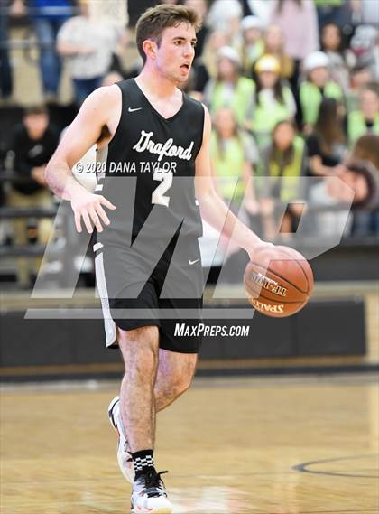 Thumbnail 3 in Graford vs. Lipan (UIL 1A Regional Semifinal) photogallery.