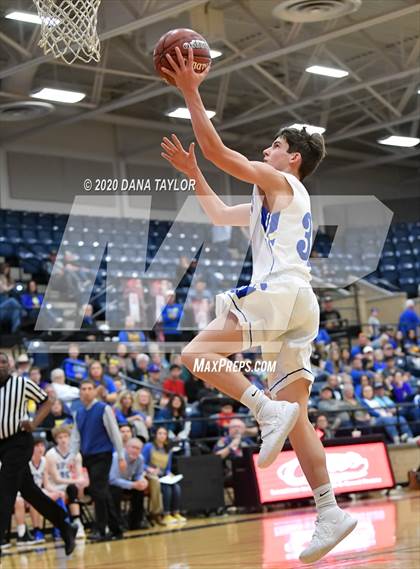 Thumbnail 3 in Graford vs. Lipan (UIL 1A Regional Semifinal) photogallery.