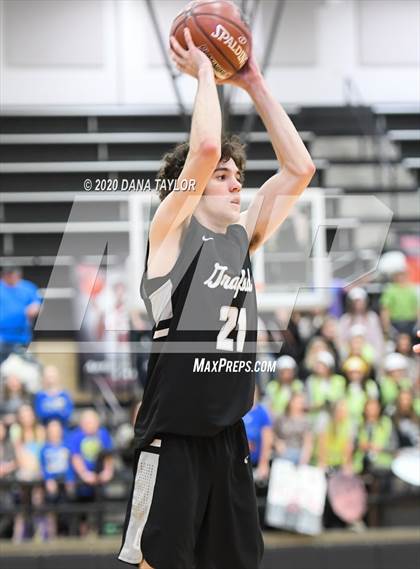 Thumbnail 3 in Graford vs. Lipan (UIL 1A Regional Semifinal) photogallery.