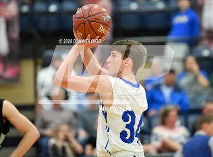 Thumbnail 3 in Graford vs. Lipan (UIL 1A Regional Semifinal) photogallery.