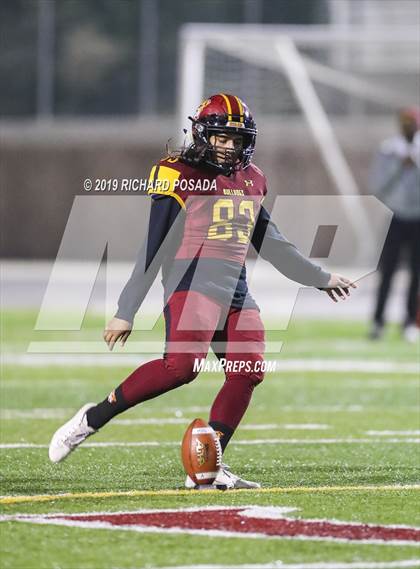 Thumbnail 3 in Selma vs. Highland (CIF SoCal Regional D4-AA Final) photogallery.