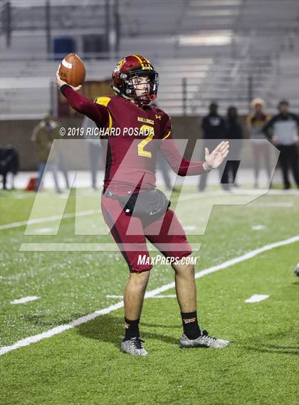 Thumbnail 3 in Selma vs. Highland (CIF SoCal Regional D4-AA Final) photogallery.