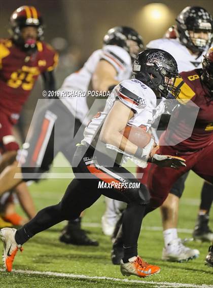 Thumbnail 2 in Selma vs. Highland (CIF SoCal Regional D4-AA Final) photogallery.
