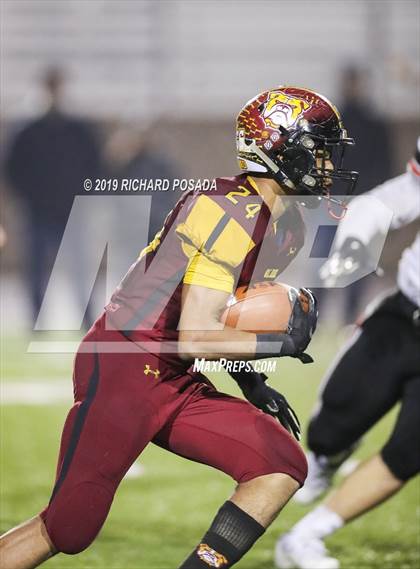 Thumbnail 1 in Selma vs. Highland (CIF SoCal Regional D4-AA Final) photogallery.