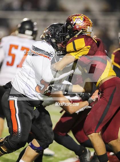 Thumbnail 1 in Selma vs. Highland (CIF SoCal Regional D4-AA Final) photogallery.