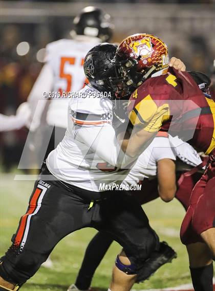 Thumbnail 2 in Selma vs. Highland (CIF SoCal Regional D4-AA Final) photogallery.