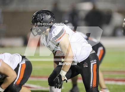 Thumbnail 3 in Selma vs. Highland (CIF SoCal Regional D4-AA Final) photogallery.
