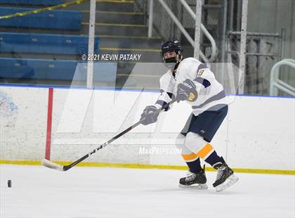 Thumbnail 3 in Northwest Catholic @ Simsbury photogallery.