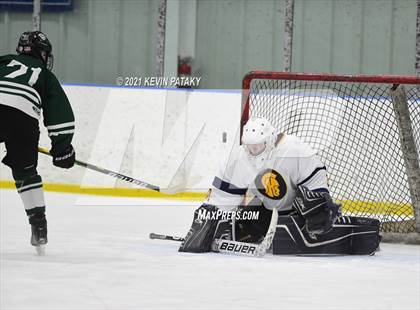 Thumbnail 3 in Northwest Catholic @ Simsbury photogallery.