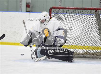 Thumbnail 2 in Northwest Catholic @ Simsbury photogallery.