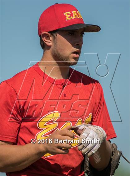 Thumbnail 1 in Williamsville East vs. Iroquois (Section 6 Class A Final) photogallery.