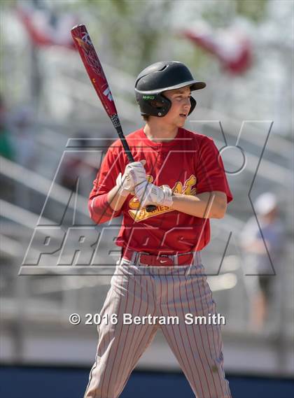 Thumbnail 3 in Williamsville East vs. Iroquois (Section 6 Class A Final) photogallery.