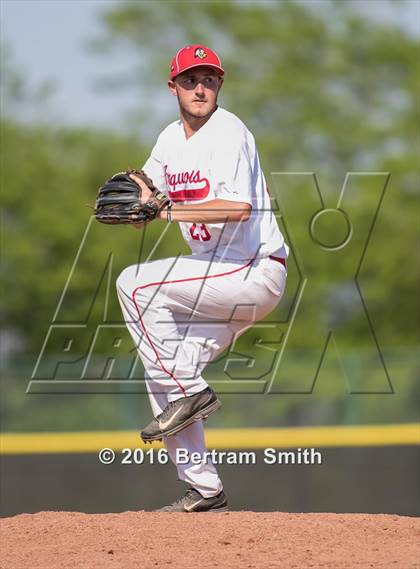 Thumbnail 1 in Williamsville East vs. Iroquois (Section 6 Class A Final) photogallery.