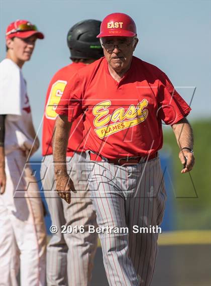 Thumbnail 1 in Williamsville East vs. Iroquois (Section 6 Class A Final) photogallery.