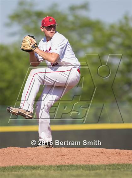 Thumbnail 3 in Williamsville East vs. Iroquois (Section 6 Class A Final) photogallery.