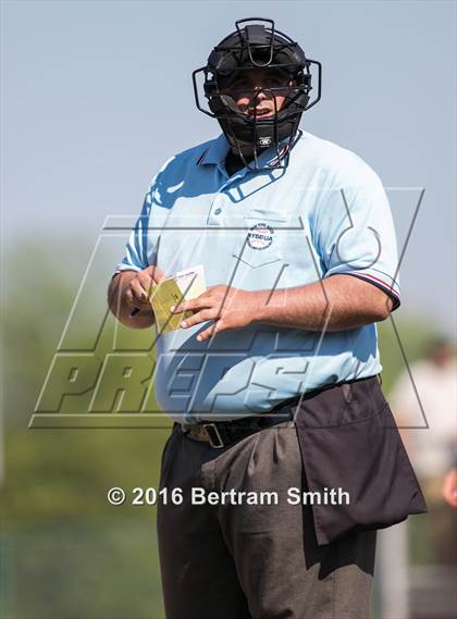 Thumbnail 3 in Williamsville East vs. Iroquois (Section 6 Class A Final) photogallery.