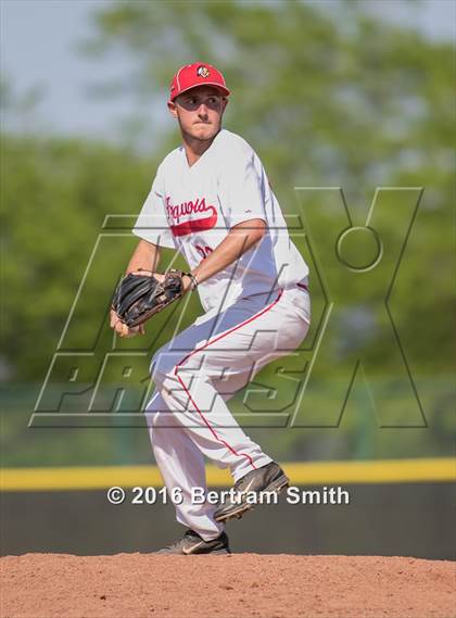 Thumbnail 2 in Williamsville East vs. Iroquois (Section 6 Class A Final) photogallery.