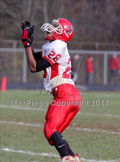 Thumbnail 3 in Dover vs Spaulding (NHIAA D2 Semifinal) photogallery.