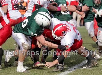 Thumbnail 2 in Dover vs Spaulding (NHIAA D2 Semifinal) photogallery.