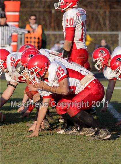 Thumbnail 2 in Dover vs Spaulding (NHIAA D2 Semifinal) photogallery.