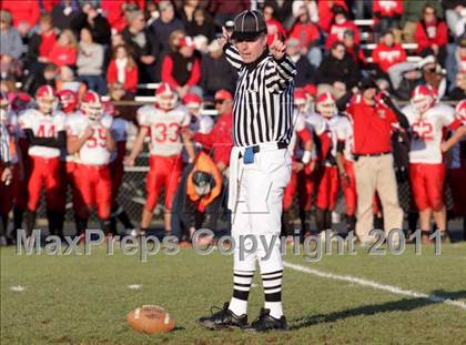 Thumbnail 2 in Dover vs Spaulding (NHIAA D2 Semifinal) photogallery.
