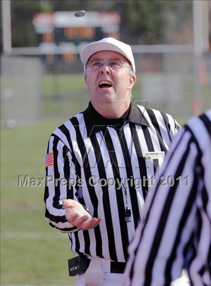 Thumbnail 2 in Dover vs Spaulding (NHIAA D2 Semifinal) photogallery.