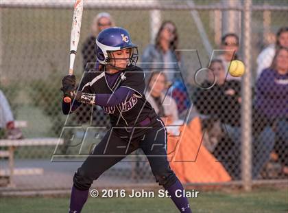 Thumbnail 2 in Franklin County vs Lawrence County (TSSAA District 8-AAA Playoff) photogallery.