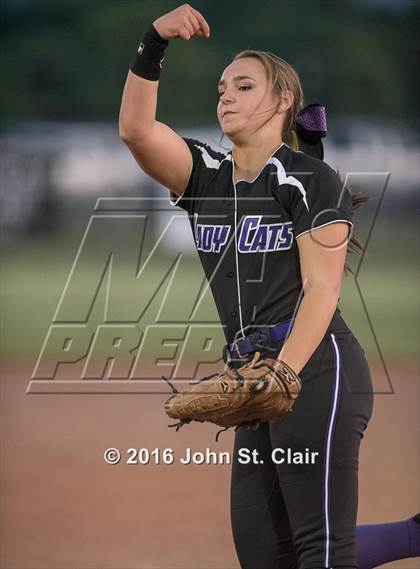 Thumbnail 1 in Franklin County vs Lawrence County (TSSAA District 8-AAA Playoff) photogallery.
