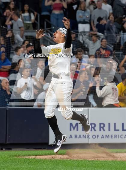 Thumbnail 1 in Luperon vs Beacon (PSAL Section 12 AAA Final) photogallery.