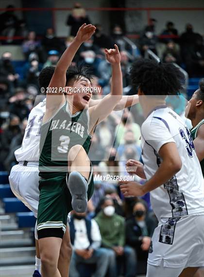 Thumbnail 3 in Garfield vs. Timberline (Regional 3A Playoffs) photogallery.