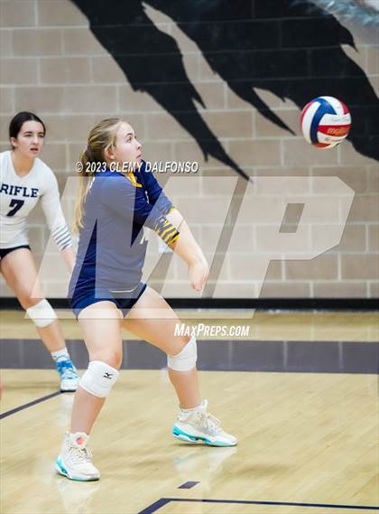 Thumbnail 2 in Rifle va Arapahoe (Dakota Ridge Varsity Tournament) photogallery.