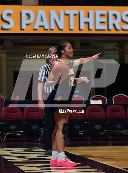 Thumbnail 1 in Walter Panas vs. Harrison (Slam Dunk Showcase) photogallery.