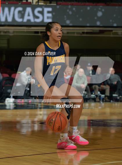 Thumbnail 1 in Walter Panas vs. Harrison (Slam Dunk Showcase) photogallery.