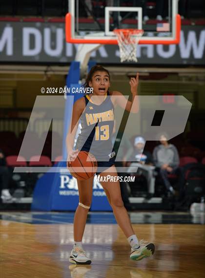 Thumbnail 2 in Walter Panas vs. Harrison (Slam Dunk Showcase) photogallery.