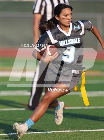 Thumbnail 2 in Mills vs Hillsdale (Burlingame HS) photogallery.