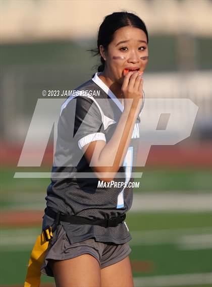 Thumbnail 2 in Mills vs Hillsdale (Burlingame HS) photogallery.