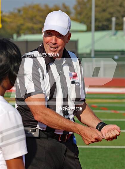 Thumbnail 2 in Mills vs Hillsdale (Burlingame HS) photogallery.