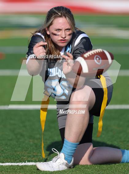 Thumbnail 3 in Mills vs Hillsdale (Burlingame HS) photogallery.