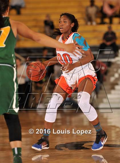 Thumbnail 2 in Long Beach Poly vs. Chaminade (CIF SoCal Regional Open Division Final) photogallery.