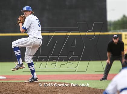 Thumbnail 3 in Midlothian vs. Carroll (UIL 6A Bi-District Playoff) photogallery.