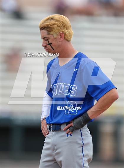 Thumbnail 2 in Grandview vs. Fort Collins (CHSAA 5A Second Round Consolation) photogallery.