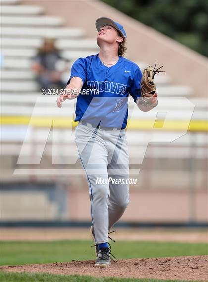 Thumbnail 2 in Grandview vs. Fort Collins (CHSAA 5A Second Round Consolation) photogallery.