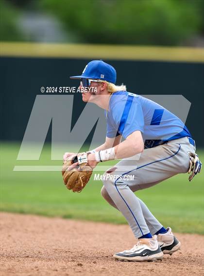 Thumbnail 2 in Grandview vs. Fort Collins (CHSAA 5A Second Round Consolation) photogallery.