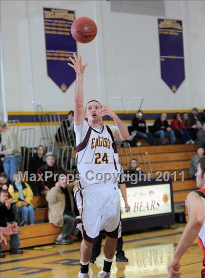 Thumbnail 2 in Solon Springs vs Bruce (Clayton Holiday Tournament) photogallery.