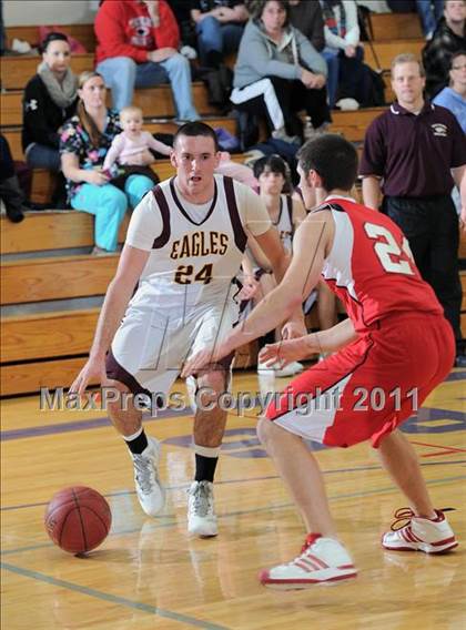 Thumbnail 3 in Solon Springs vs Bruce (Clayton Holiday Tournament) photogallery.