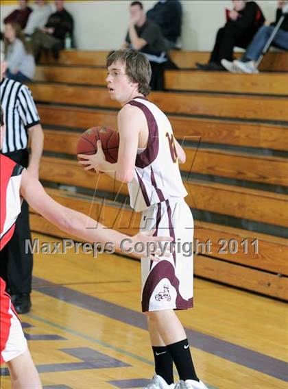Thumbnail 2 in Solon Springs vs Bruce (Clayton Holiday Tournament) photogallery.