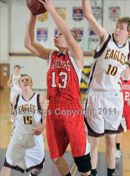 Thumbnail 2 in Solon Springs vs Bruce (Clayton Holiday Tournament) photogallery.