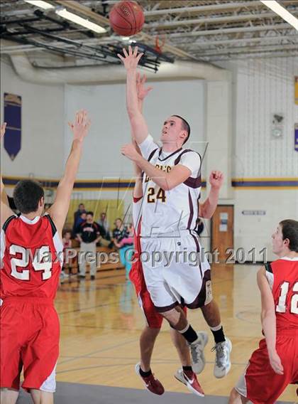 Thumbnail 3 in Solon Springs vs Bruce (Clayton Holiday Tournament) photogallery.