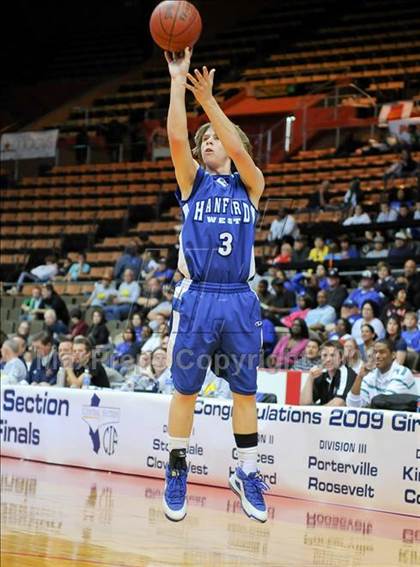 Thumbnail 1 in Ridgeview vs. Hanford West (CIF CS D3 Final) photogallery.